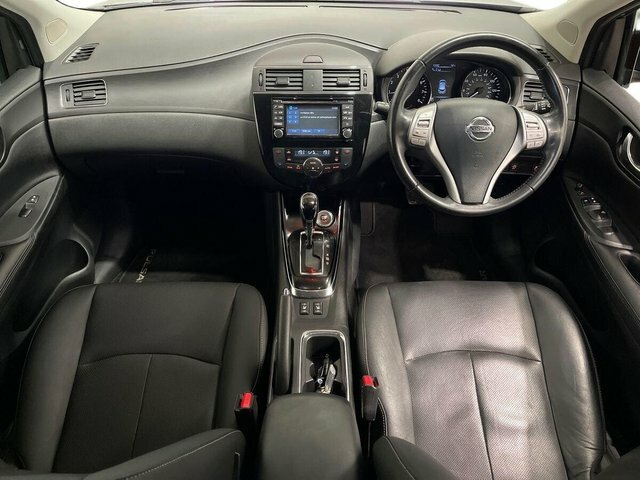 Nissan Pulsar Hatchback Blue #10