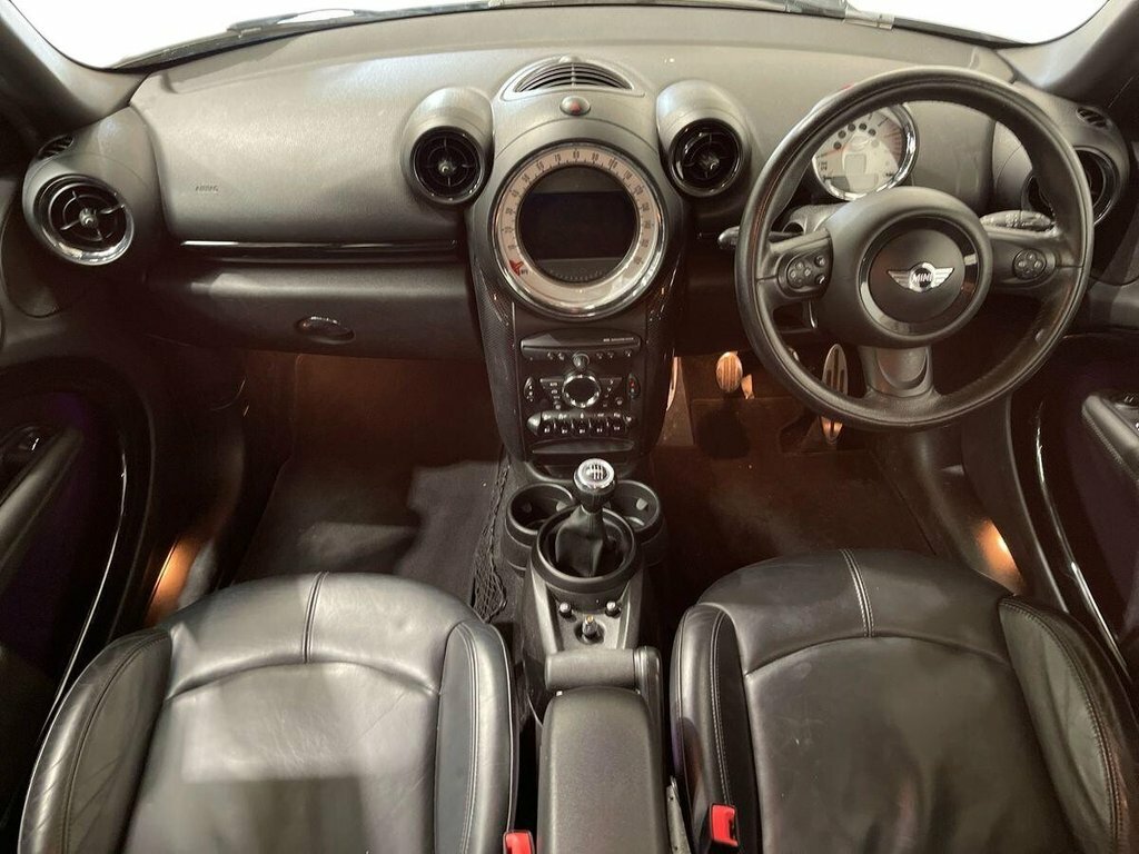 Mini Countryman 2L Cooper D White #36