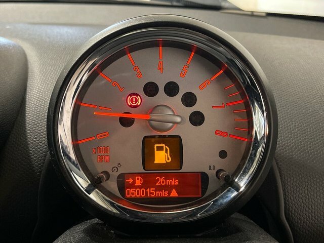 Mini Countryman 2L Cooper D White #19