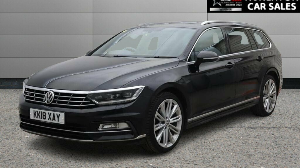 Volkswagen Passat Saloon Silver #20