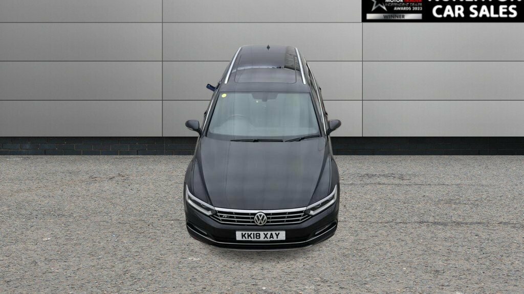 Volkswagen Passat Saloon Silver #21
