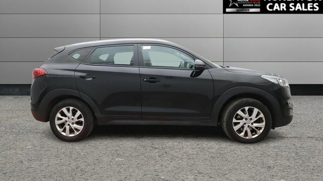 Hyundai Tucson 1.6 Gdi Se Nav Suv Euro 6 Ss Black #2