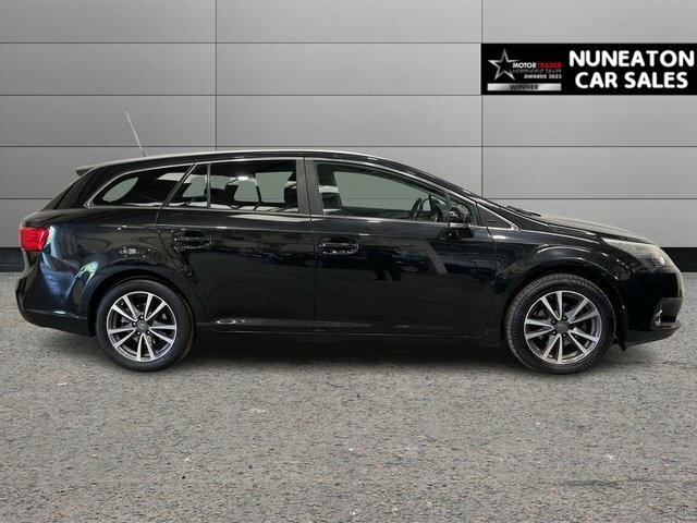 Toyota Avensis 2.0 D-4d Icon Business Edition Tourer M Black #2