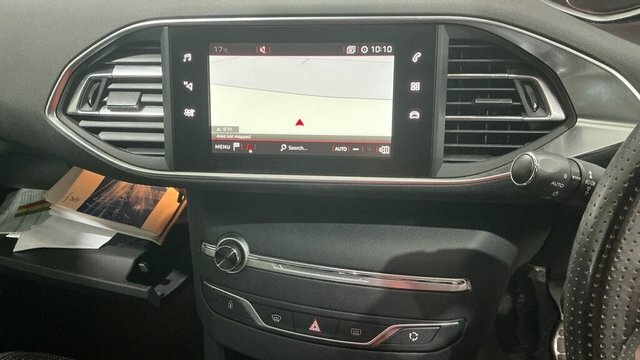 Peugeot 308 1.5 Bluehdi 100 Active Black #10