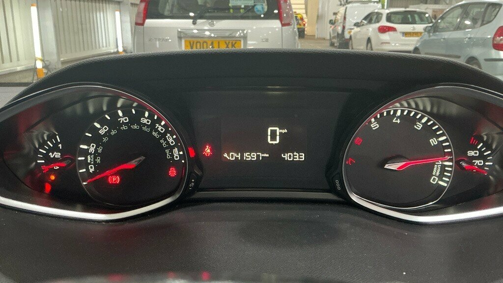 Peugeot 308 1.5 Bluehdi 100 Active Black #24