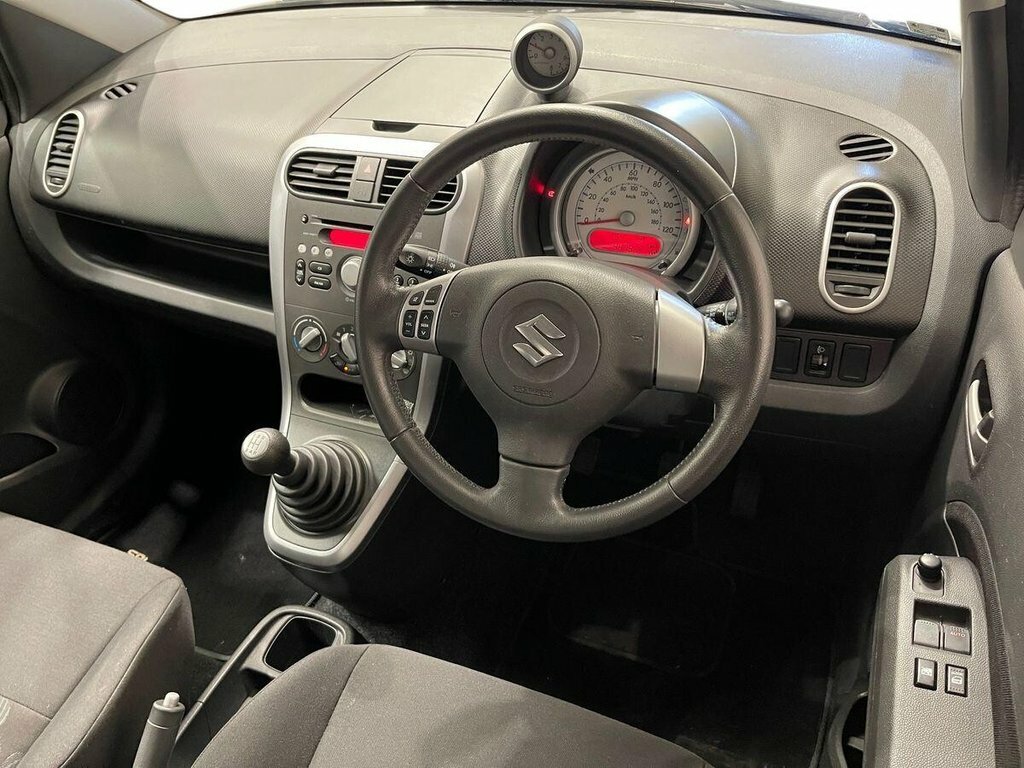Suzuki Splash Silver #32