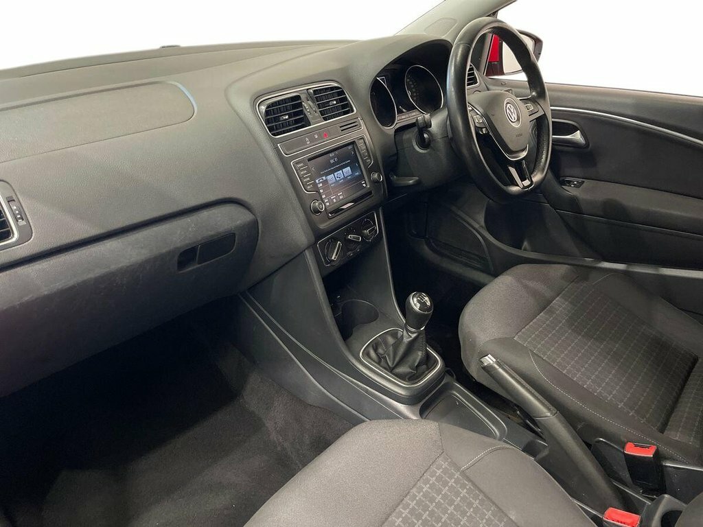 Volkswagen Polo Hatchback White #37