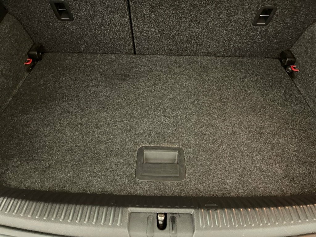 Volkswagen Polo Hatchback White #45
