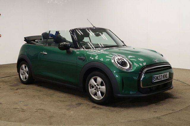 Mini Convertible 1.5 Cooper Classic Convertible E Green