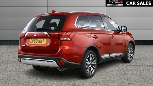 Mitsubishi Outlander 2.0 Mivec Exceed Suv Cvt 4Wd Euro 6 S Red #3