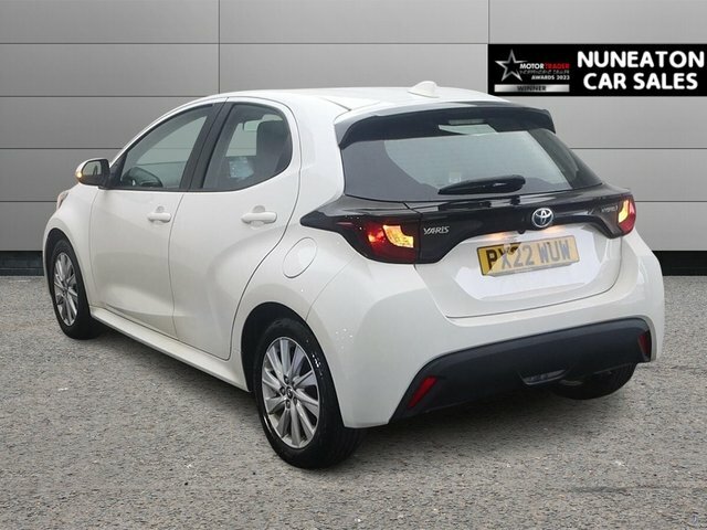 Toyota Yaris 1.5 Vvt-h Icon Hatchback Hybrid E-cvt E White #5