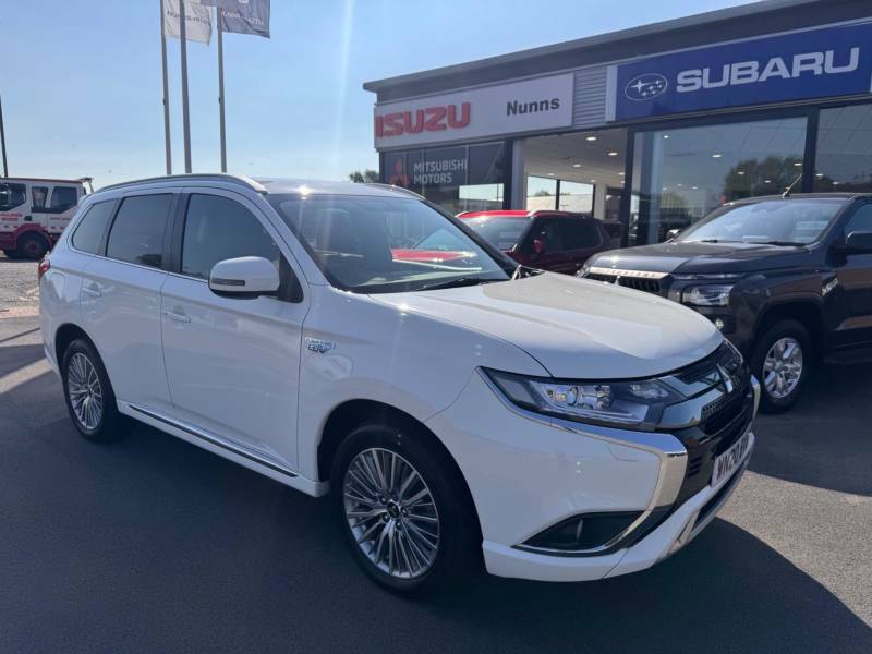 Mitsubishi Outlander 2.4H Twinmotor 13.8Kwh Dynamic Cvt 4Wd Euro 6 Ss WN20BVB White