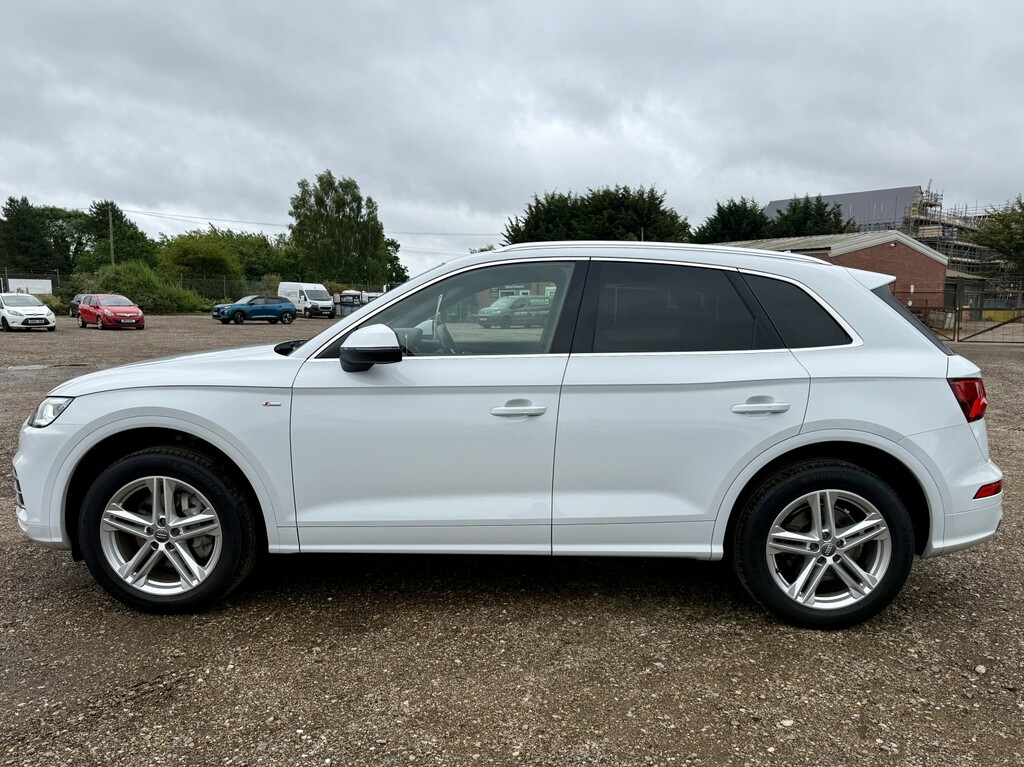 Audi Q5 2.0 Tdi 40 S Line 2018 White #4