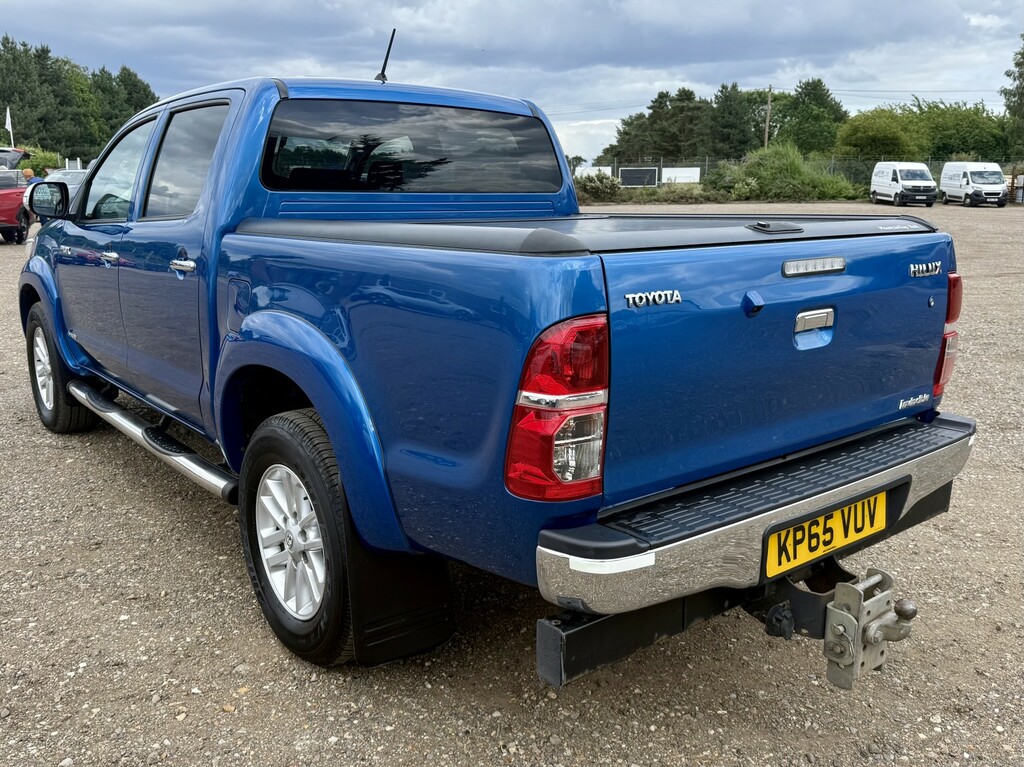 Toyota HILUX 3.0 D-4d Invincible 2015 Blue #5