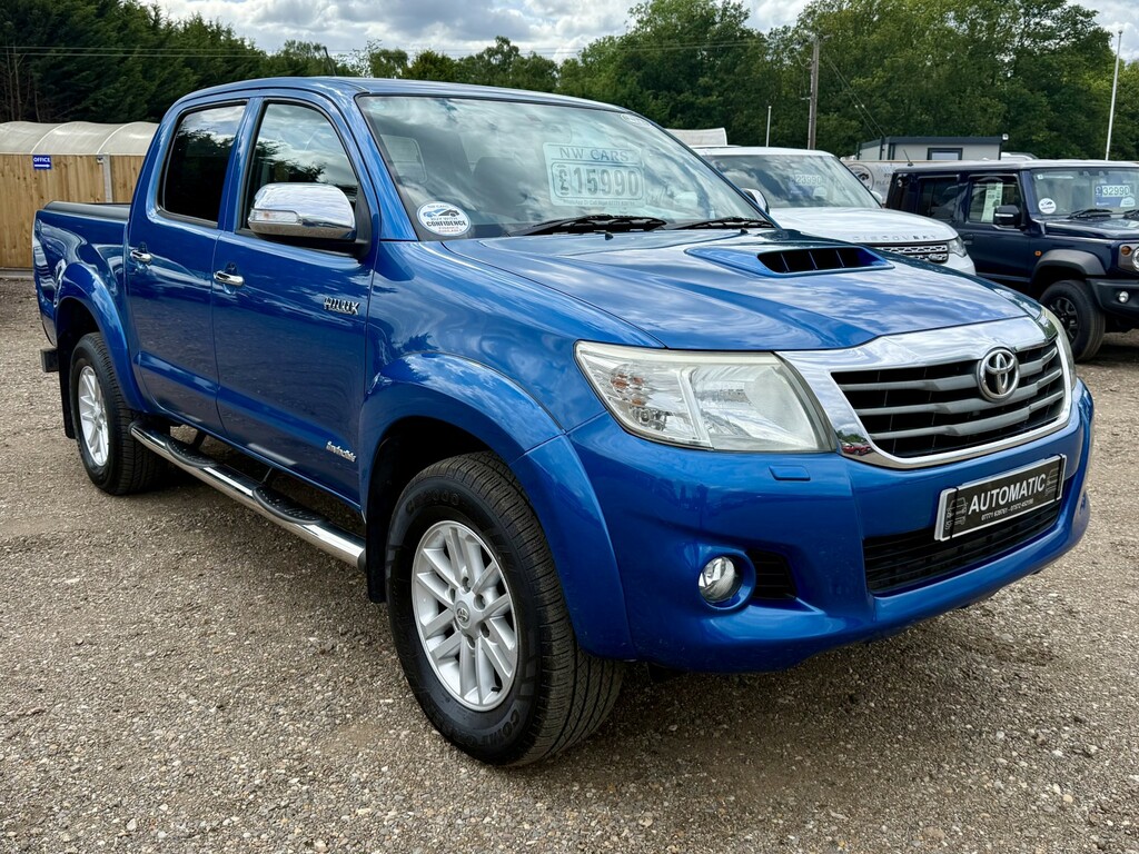 Toyota HILUX 3.0 D-4d Invincible 2015 Blue