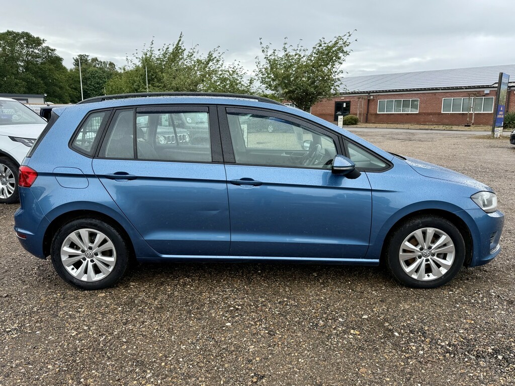 Volkswagen Golf SV Se Blue #8