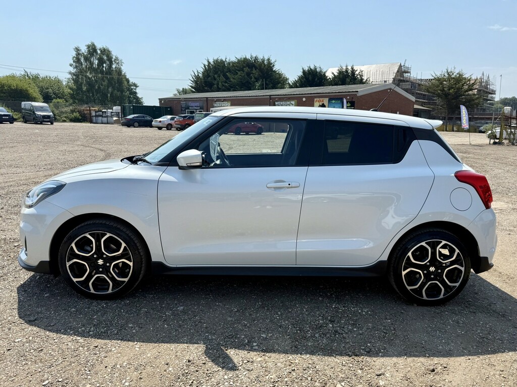 Suzuki Swift 1.4 Boosterjet Sport 2018 AO18VBG White #4