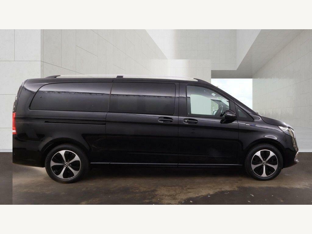 Mercedes-Benz EQV 300E 90Kwh Sport Premium Black #4