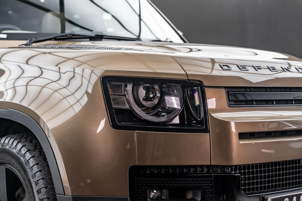 Land Rover Defender 110 First Edition Brown #35