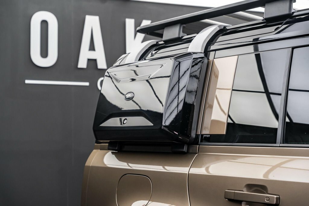 Land Rover Defender 110 First Edition Brown #12
