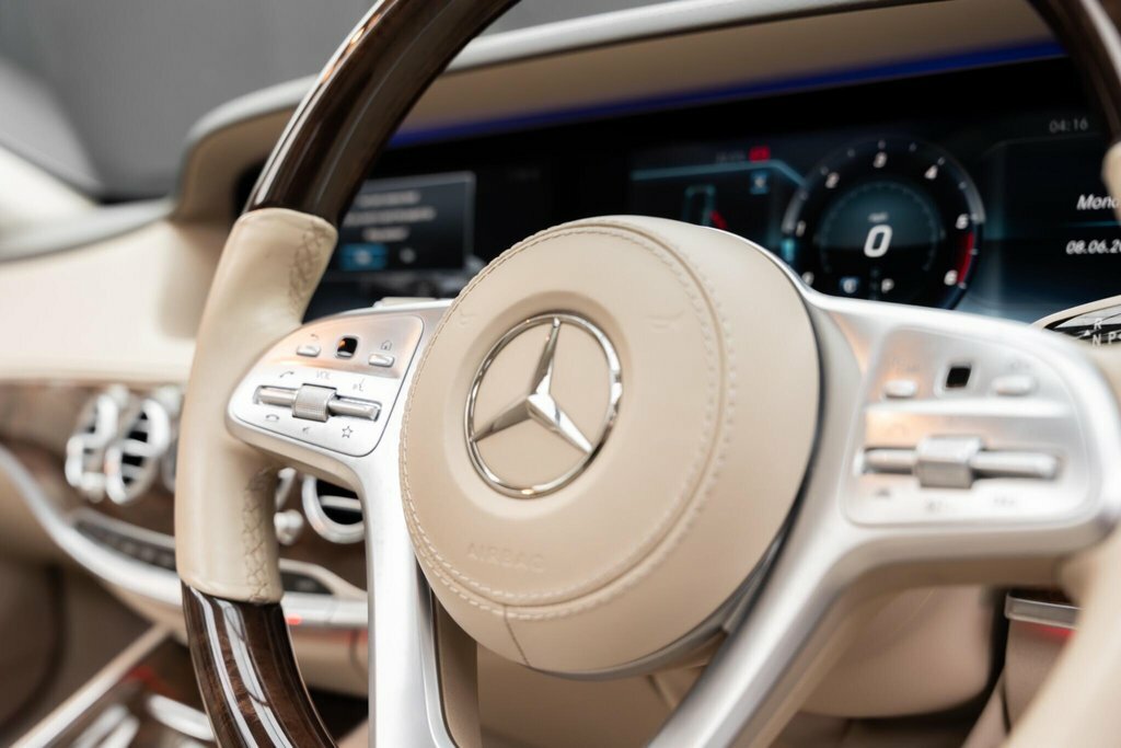 Mercedes-Benz S Class Saloon Black #39