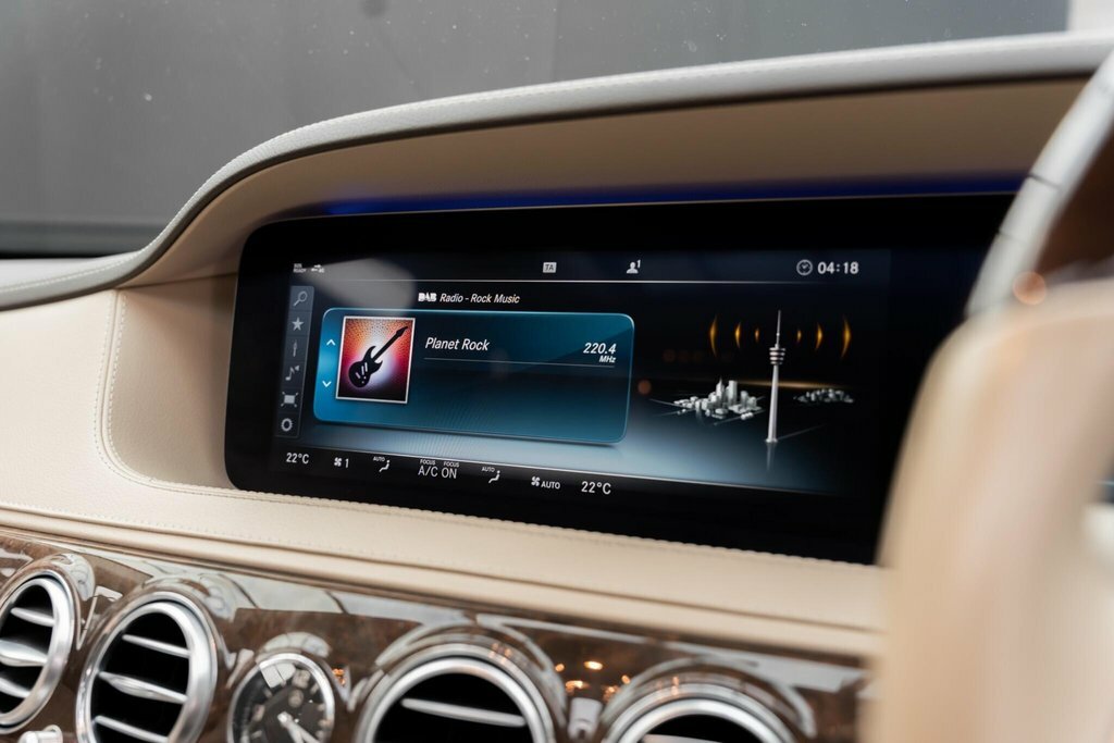 Mercedes-Benz S Class Saloon Black #28