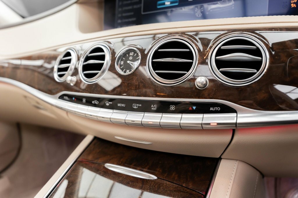 Mercedes-Benz S Class Saloon Black #9