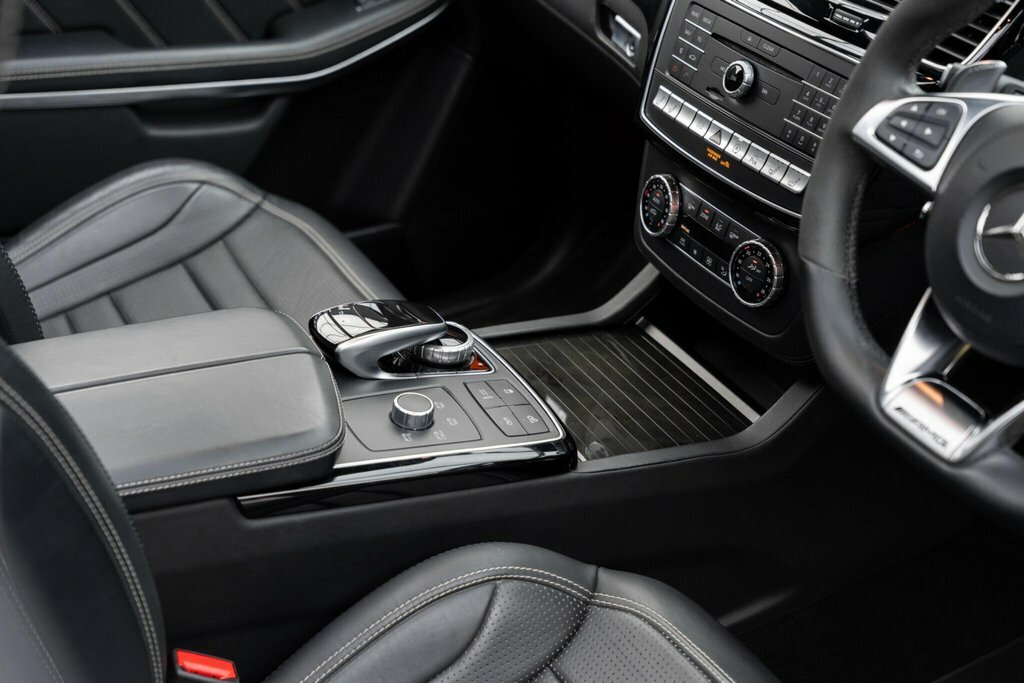 Mercedes-Benz GLS Class Designo Line Black #35