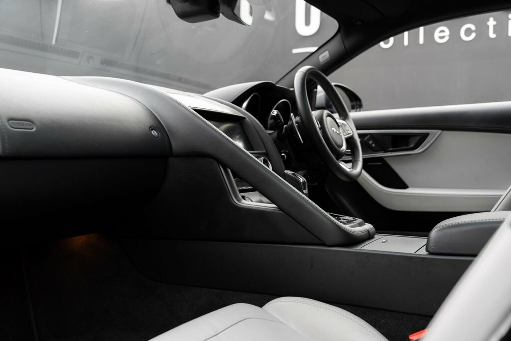 Jaguar F-Type 2017 17 3.0 Black #36