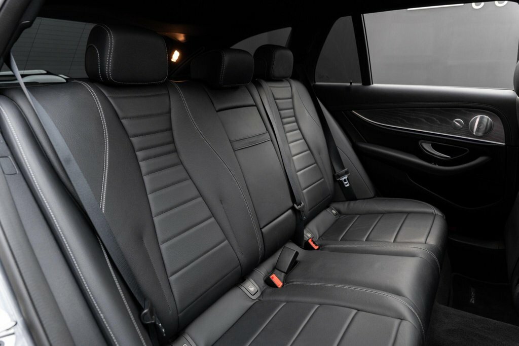 Mercedes-Benz E Class E 300 Amg Line Edition De Red #32