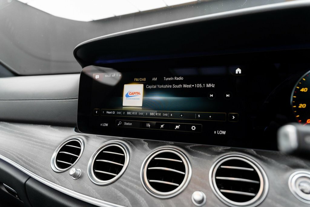 Mercedes-Benz E Class E 300 Amg Line Edition De Red #40