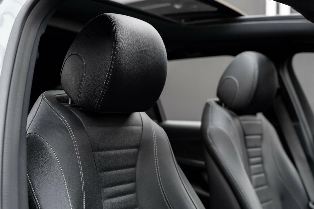 Mercedes-Benz E Class E 300 Amg Line Edition De Red #16