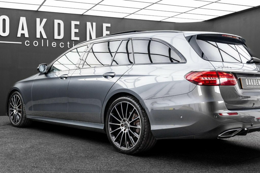 Mercedes-Benz E Class E 300 Amg Line Edition De Red #23