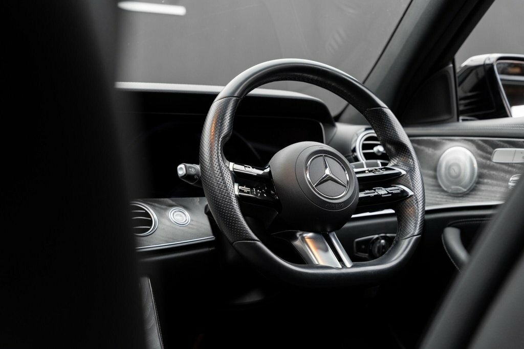 Mercedes-Benz E Class E 300 Amg Line Edition De Red #34