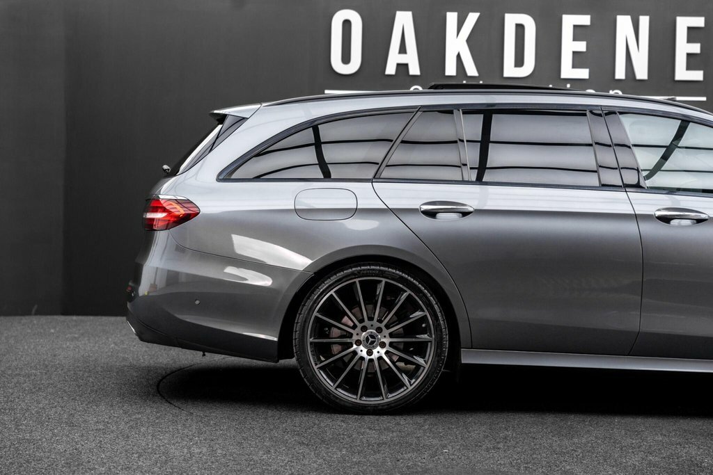 Mercedes-Benz E Class E 300 Amg Line Edition De Red #41