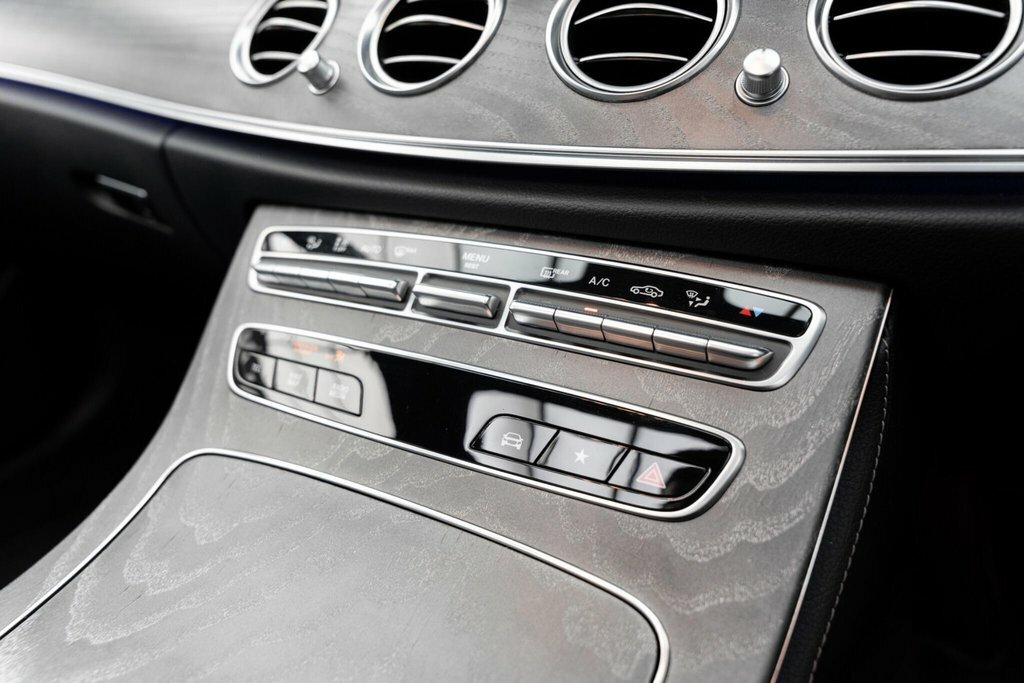 Mercedes-Benz E Class E 300 Amg Line Edition De Red #26