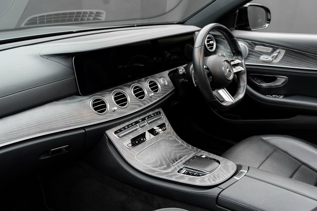 Mercedes-Benz E Class E 300 Amg Line Edition De Red #42
