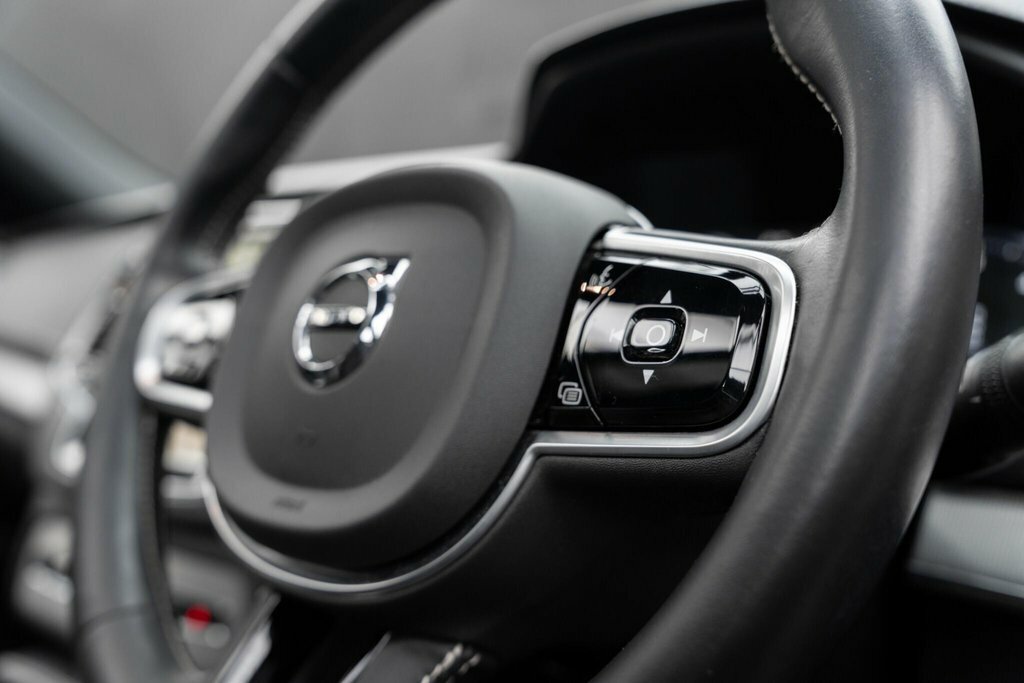 Volvo XC90 Inscription B5 #24
