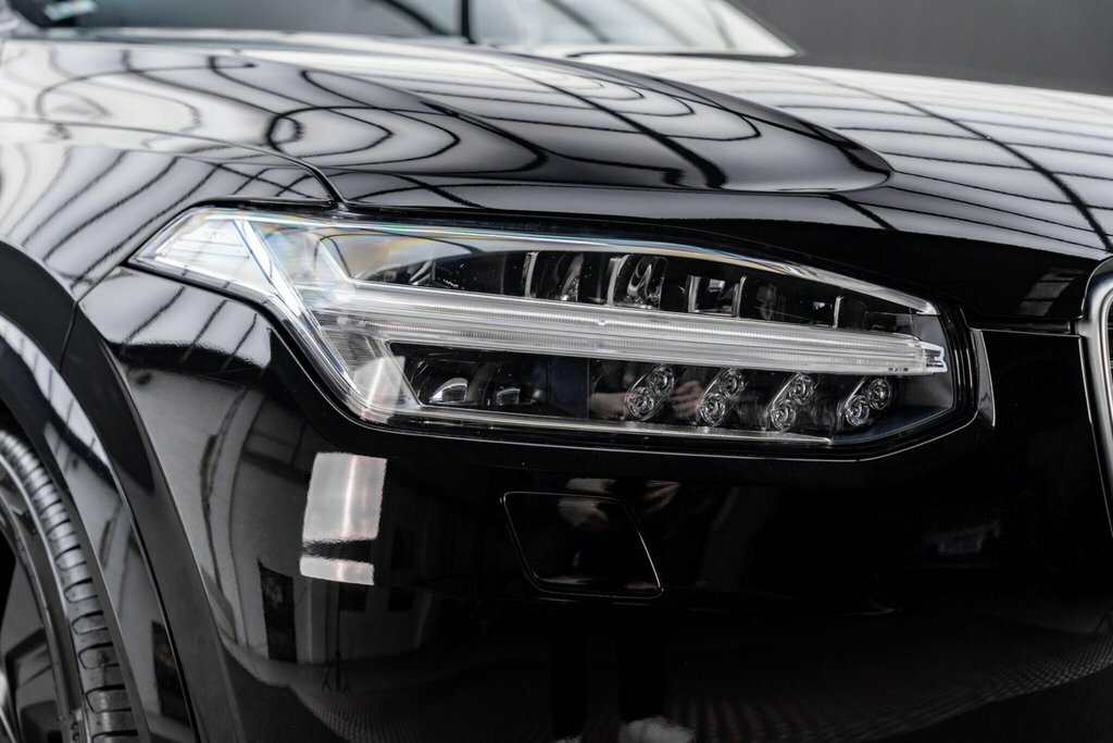 Volvo XC90 Inscription B5 #37