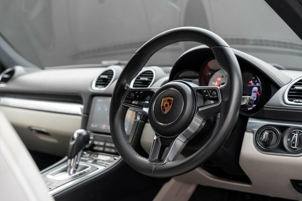 Porsche 718 Cayman Cayman Blue #20