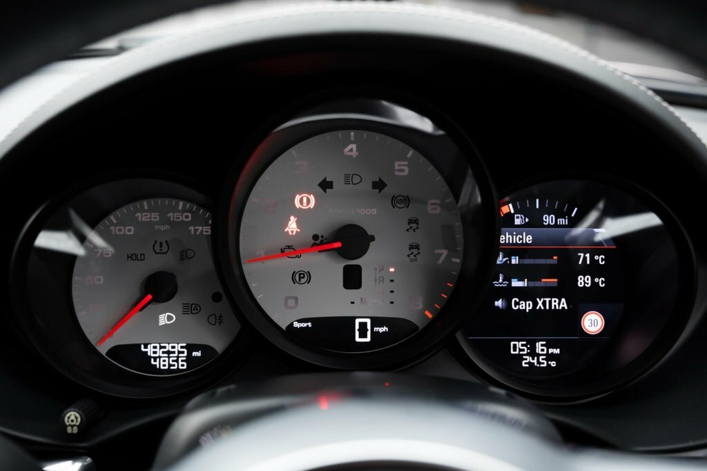 Porsche 718 Cayman Cayman Blue #32