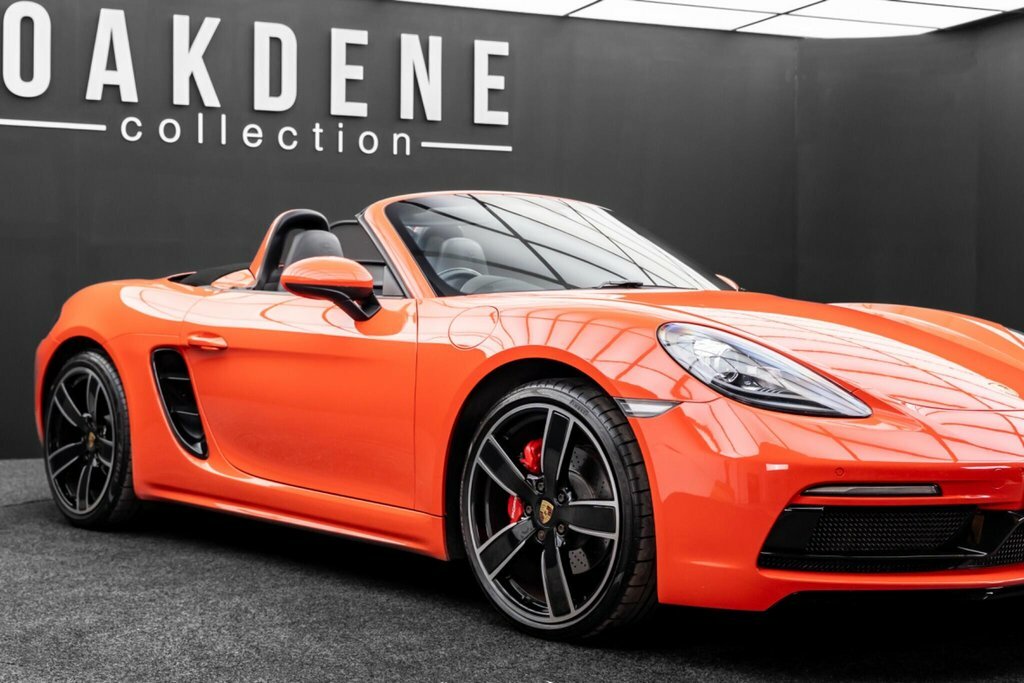Porsche 718 Boxster Boxster Roadster 2.0 Silver #17