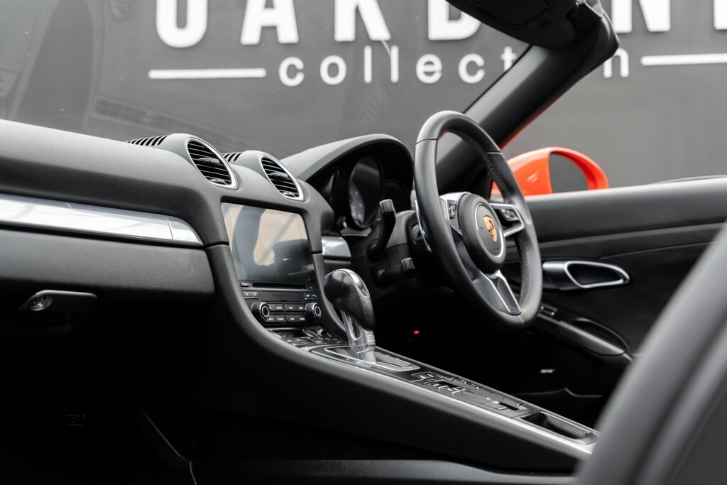 Porsche 718 Boxster Boxster Roadster 2.0 Silver #26