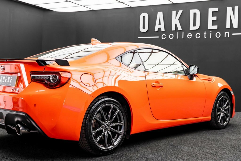 Toyota GT86 2.0 D-4s Pro White #24
