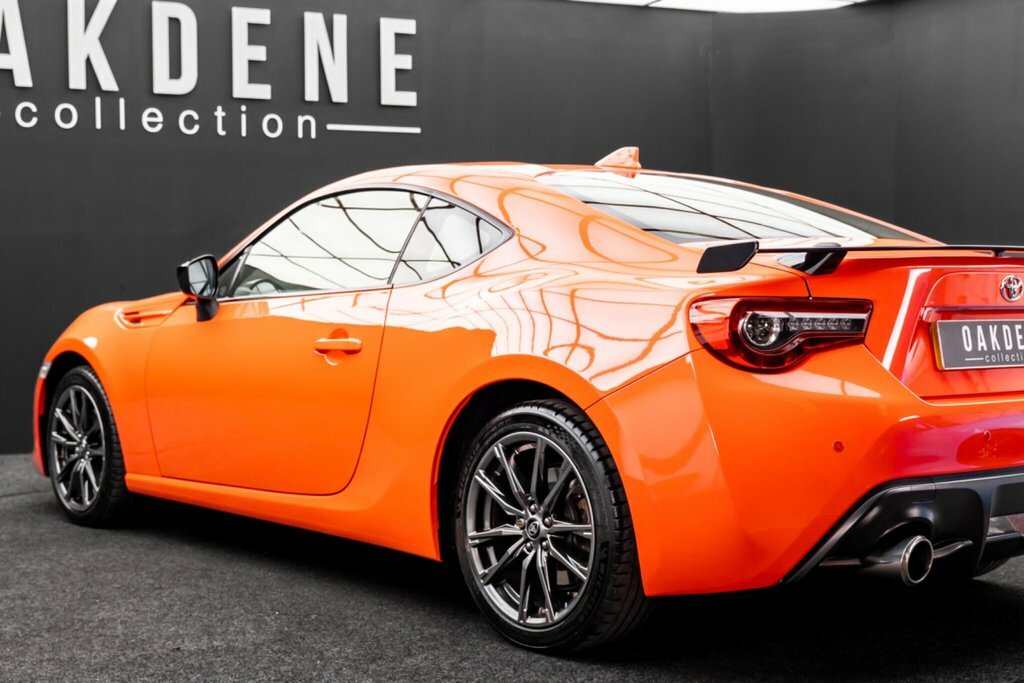 Toyota GT86 2.0 D-4s Pro White #22