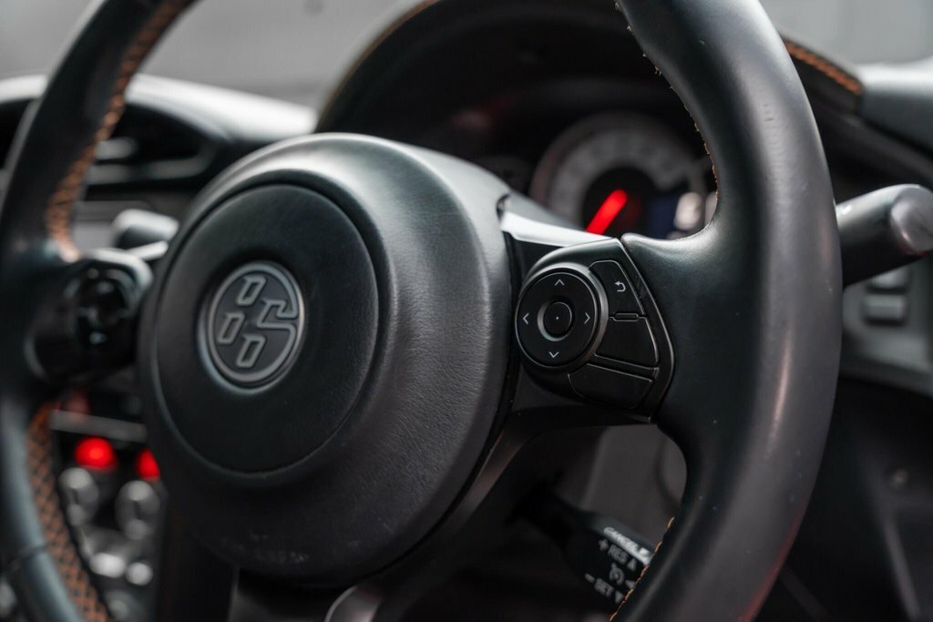 Toyota GT86 2.0 D-4s Pro White #17