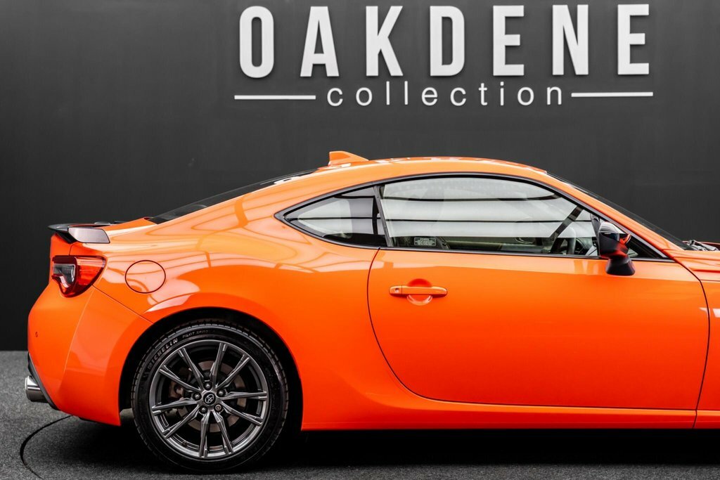 Toyota GT86 2.0 D-4s Pro White #33