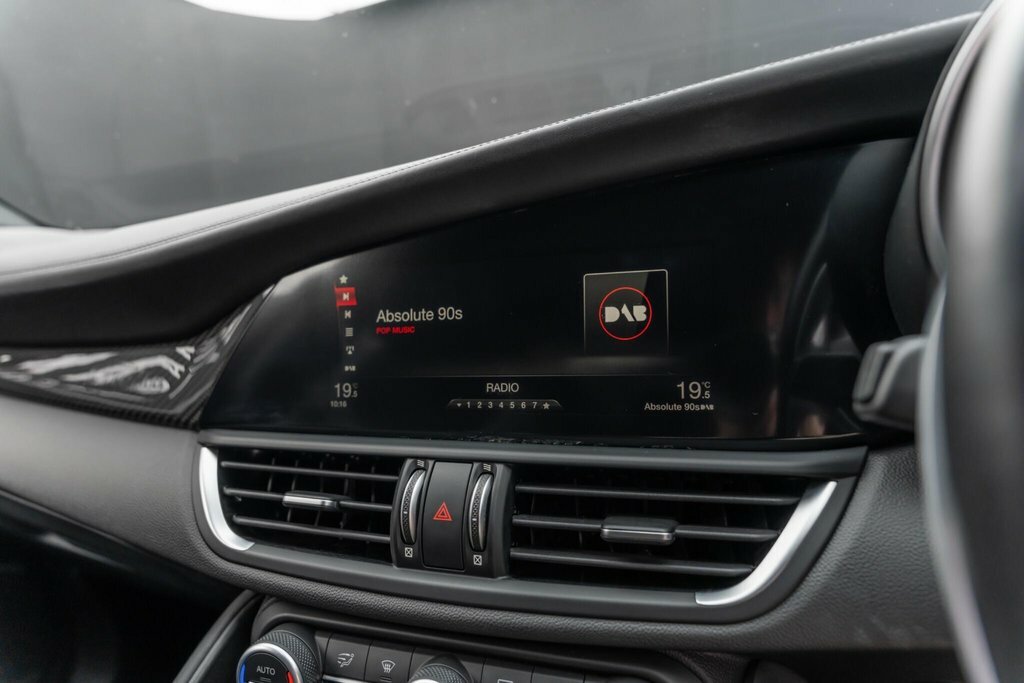 Alfa Romeo Giulia 2.0T Veloce Euro 6 Ss #45