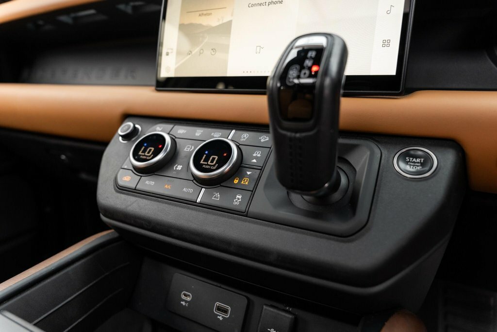 Land Rover Defender 110 Defender X-dynamic S Phev Grey #39