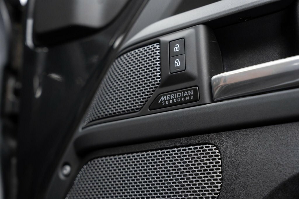 Land Rover Defender 110 Defender X-dynamic S Phev Grey #16